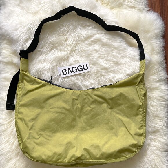 NWT Baggu Large Nylon Crescent Bag - Lemongrass - Picture 3 of 5